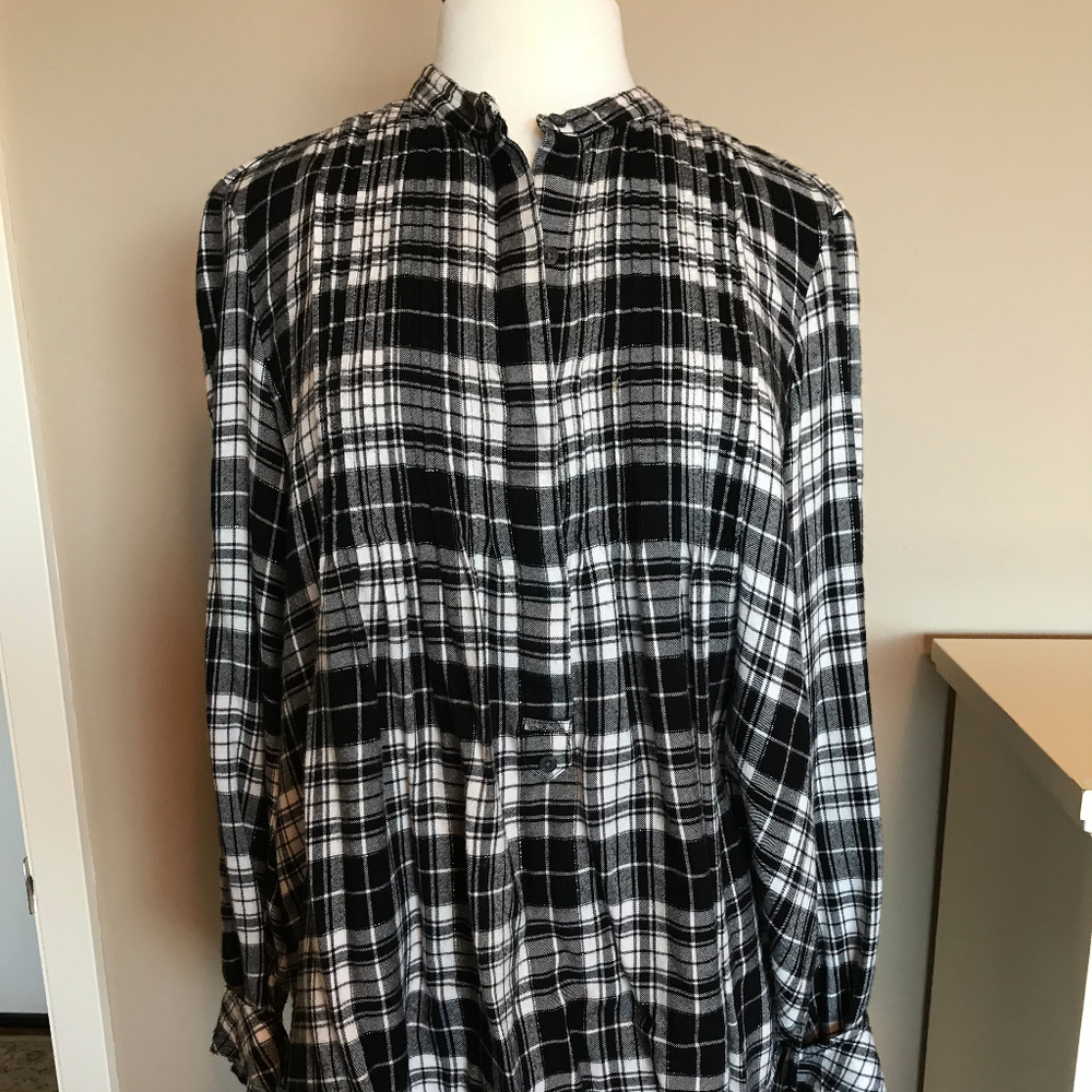 GAP black and white plaid flannel tunic